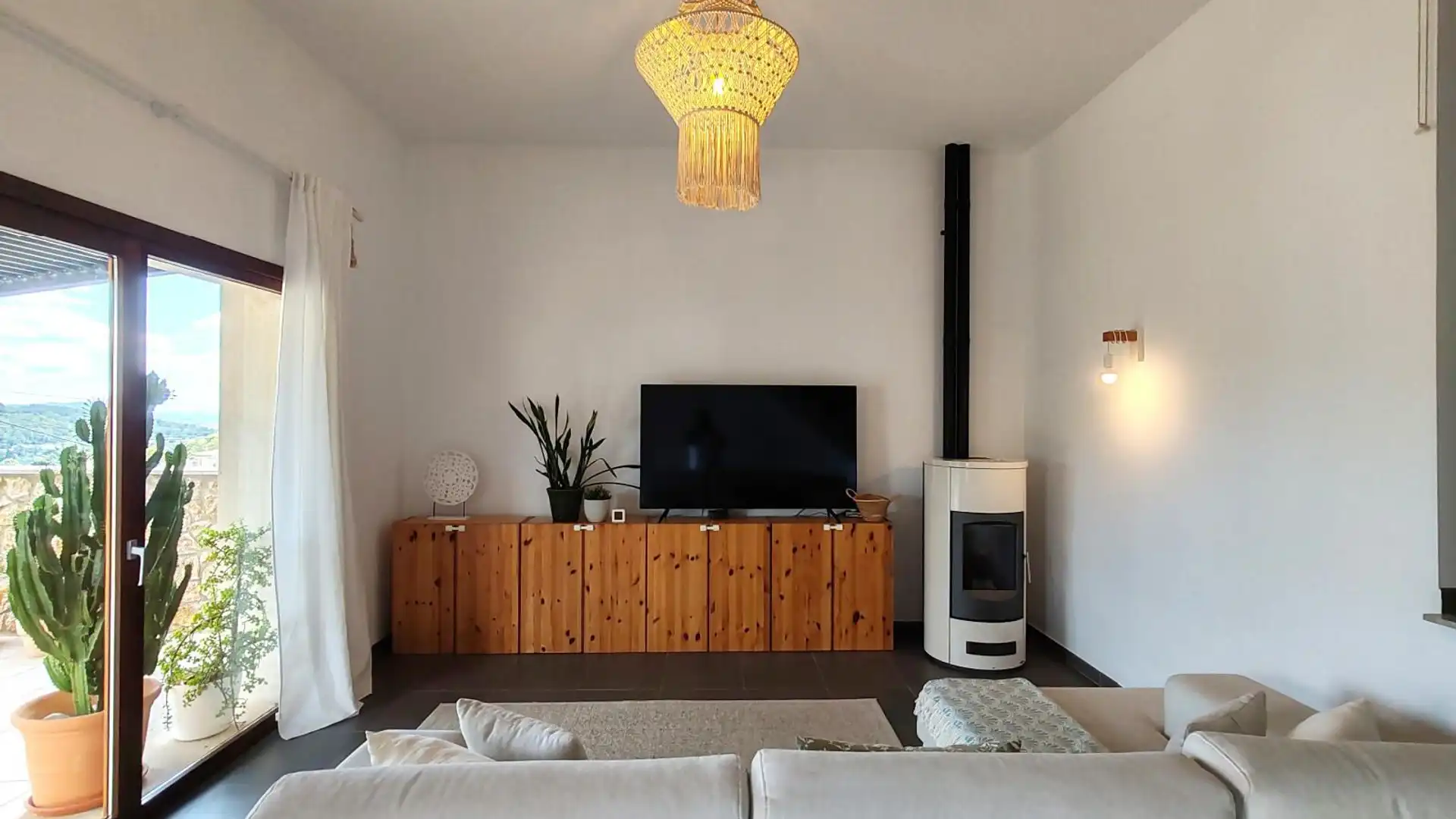 Living room of Single-family semi-detached for sale in Mancor de la Vall  with Air Conditioner, Terrace and Storage room