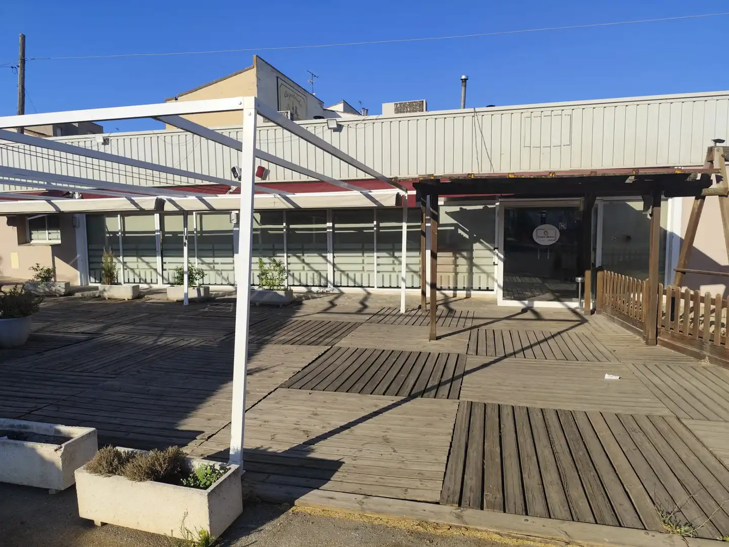 Vista exterior de Local de lloguer en Torrefarrera amb Aire condicionat, Calefacció i Terrassa