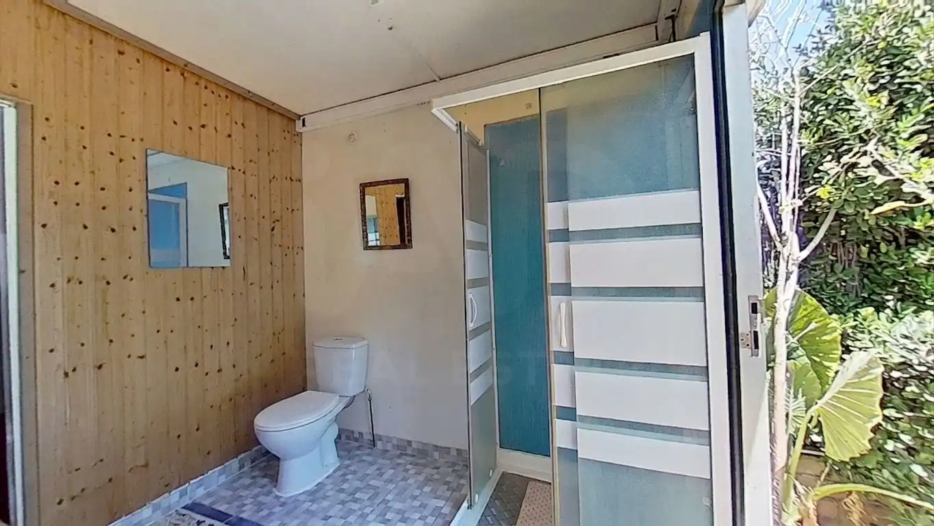 Bathroom of Houses for sale in Dos Hermanas  with Air Conditioner, Heating and Swimming Pool