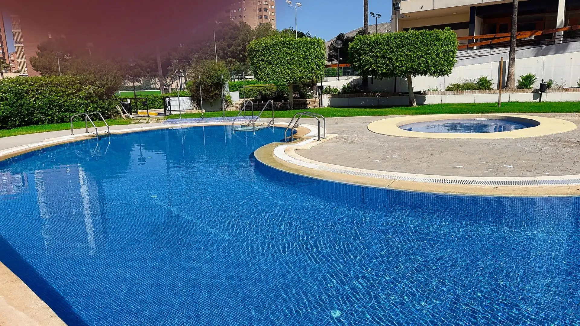Piscina de Pis en venda en Benidorm amb Aire condicionat, Jardí privat i Terrassa