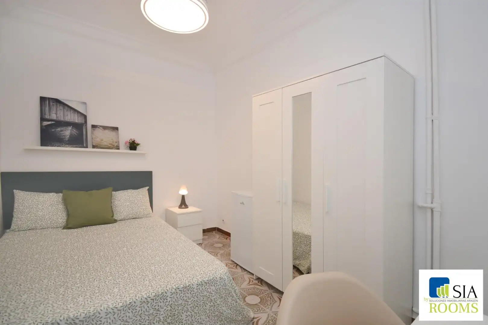 Habitación de Piso para compartir en Zaragoza con Calefacción, Terraza y Amueblado