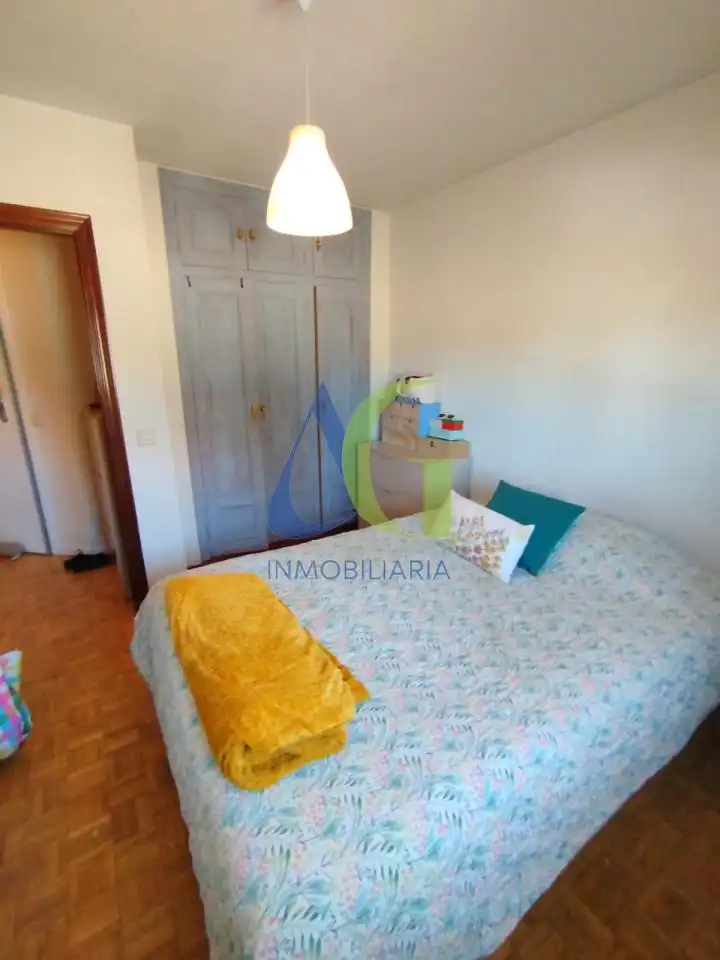 Habitación de Apartamento en venta en Villaquilambre con Calefacción y Trastero