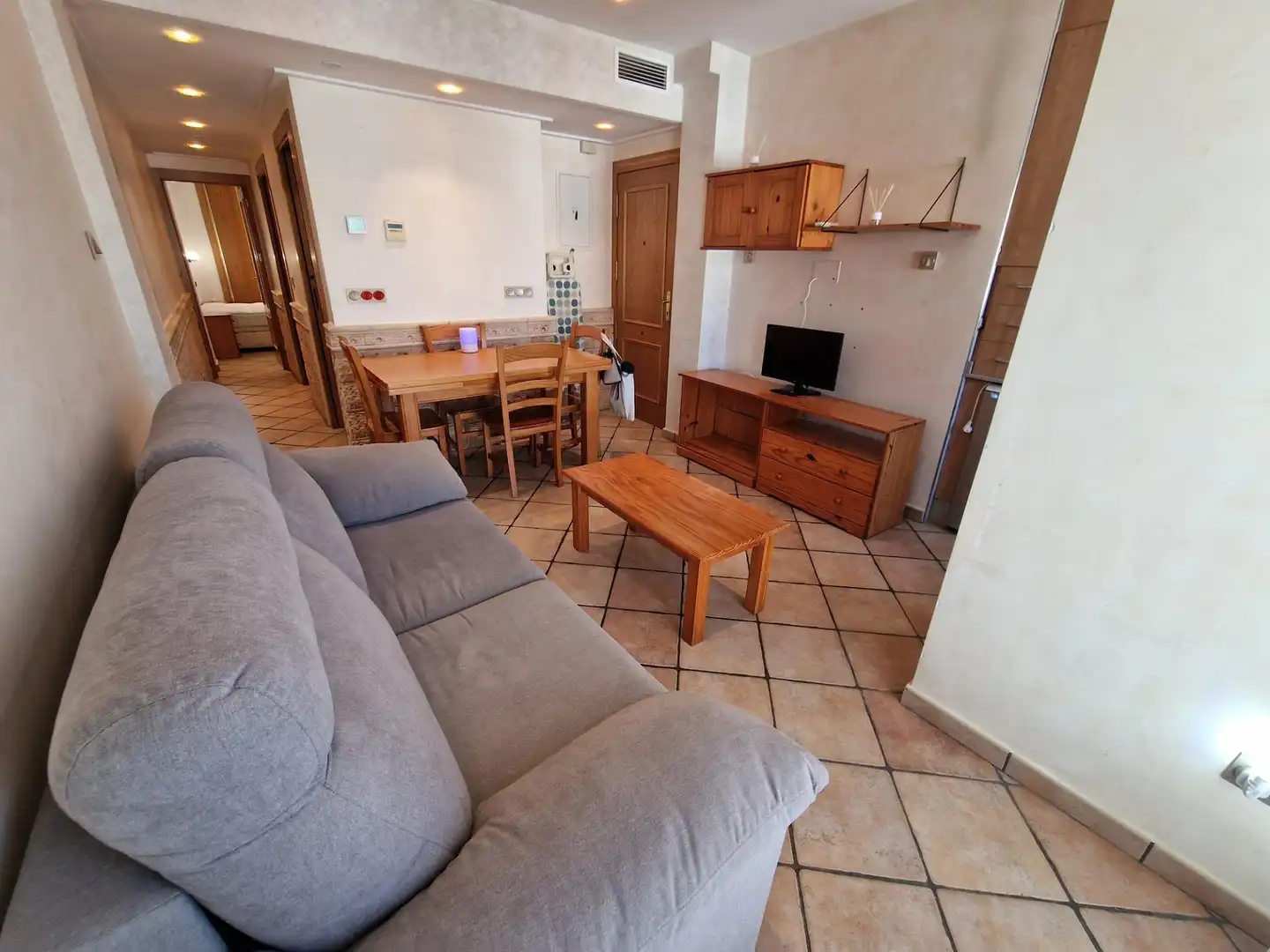 Sala de estar de Apartamento en venta en Águilas con Amueblado y Balcón