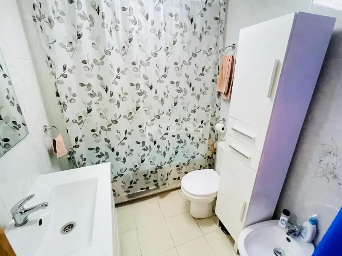 Bathroom of Flat for sale in Mijas  with Air Conditioner and Terrace