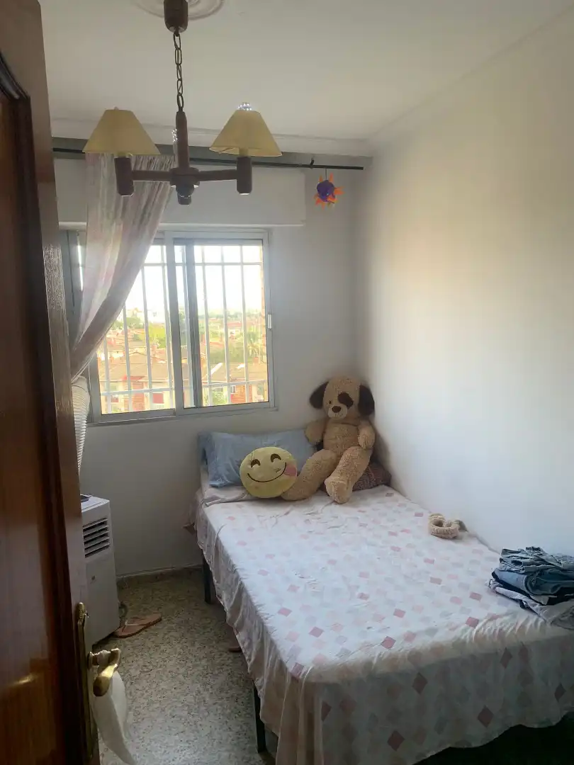 Bedroom of Flat for sale in Sevilla  with Air Conditioner and Furnished