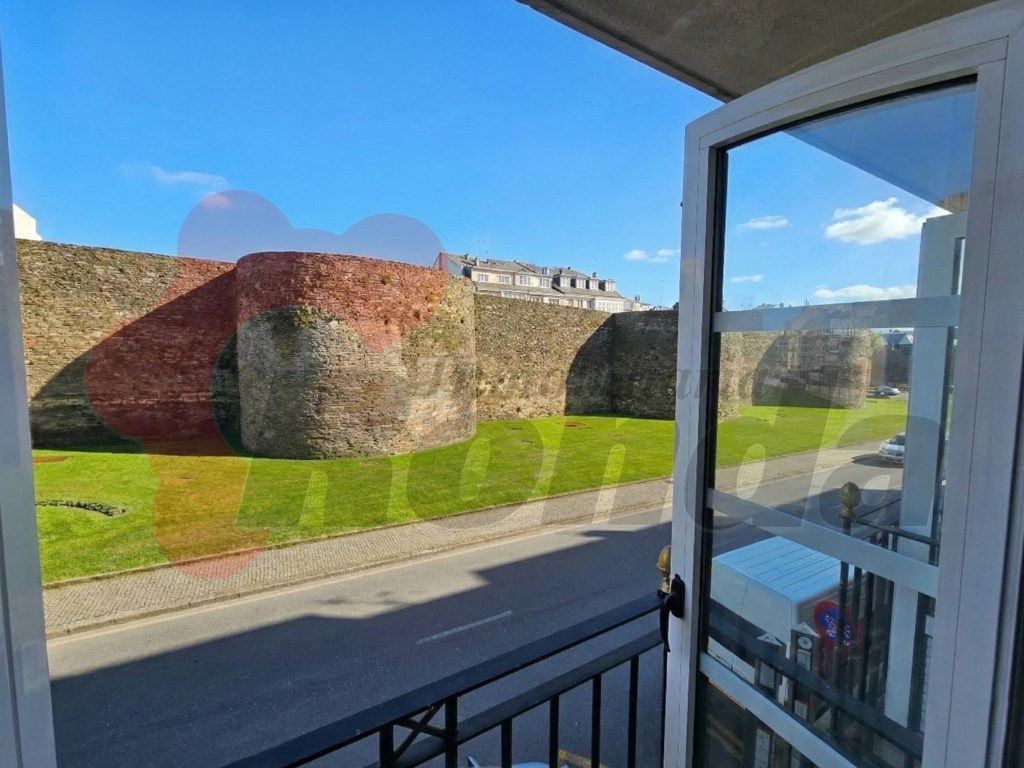 Vista exterior de Piso en venta en Lugo Capital