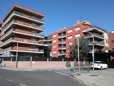 Pis en venda a C/ Narcis monturiol