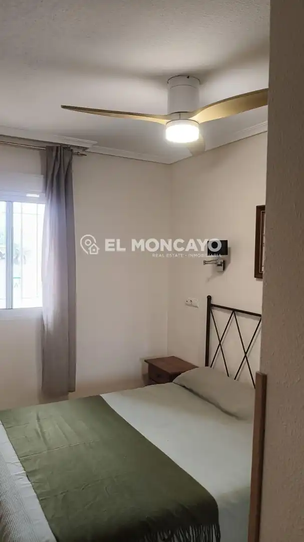 Bedroom of Houses for sale in Guardamar del Segura  with Air Conditioner, Heating and Private garden