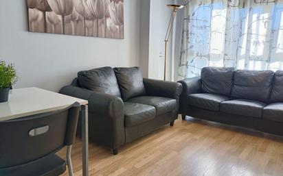 Sala d'estar de Apartament en venda en  Albacete Capital