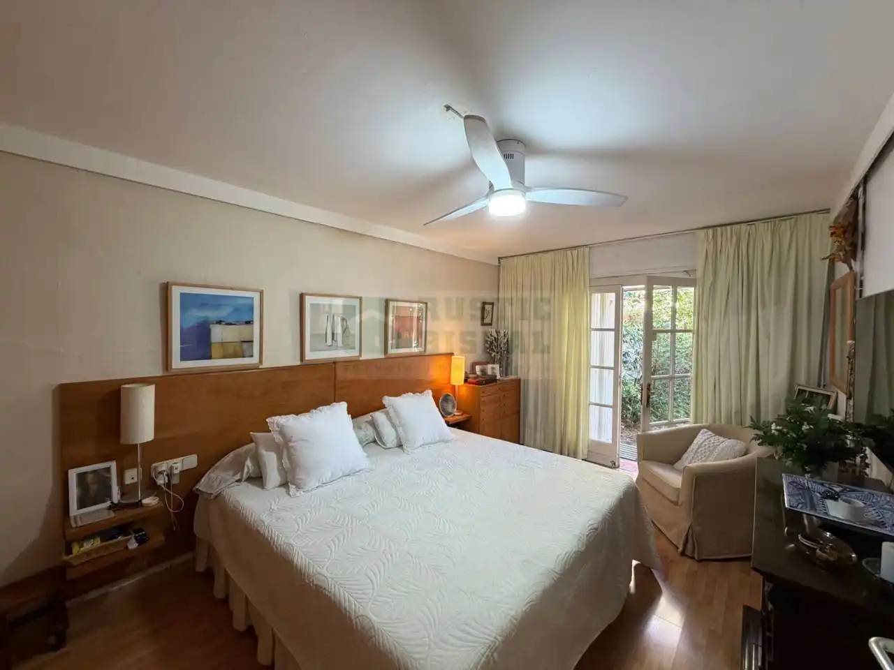 Casa amb jardí en venda a Calle Suïssa, imagen 17