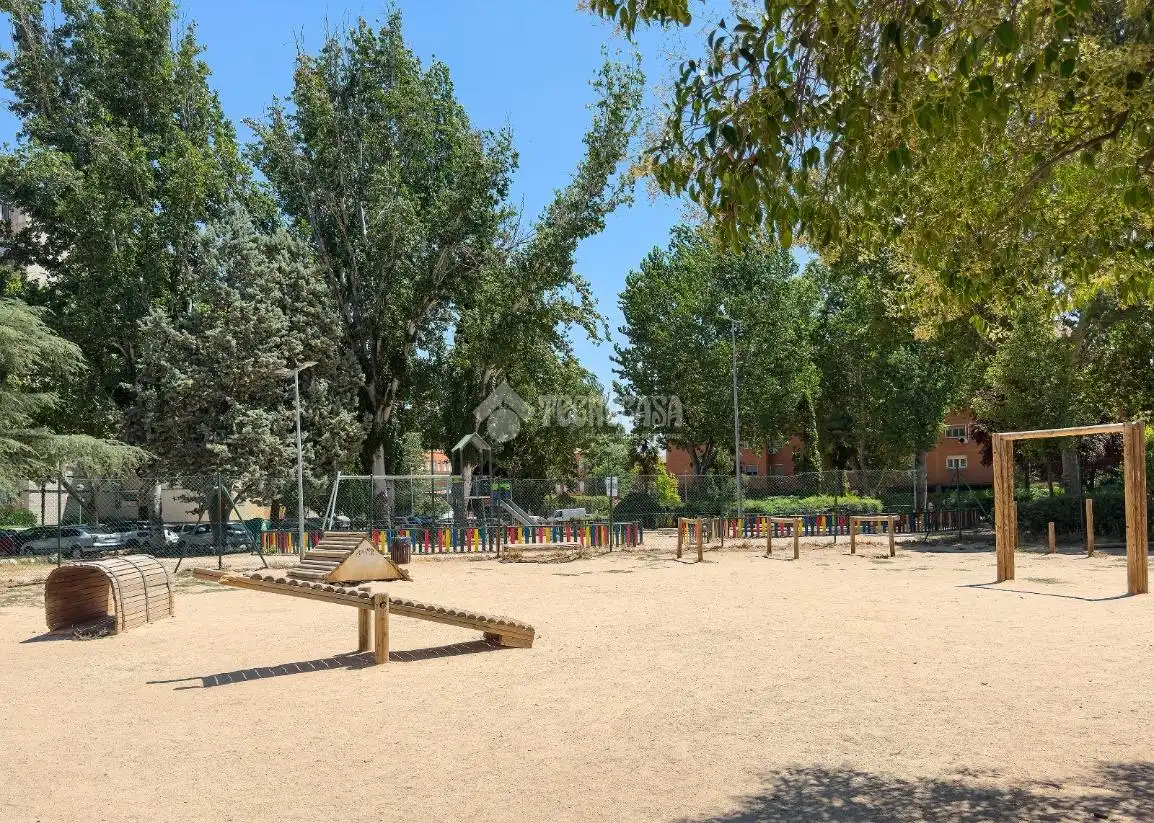 Vista exterior de Piso en venta en Alcalá de Henares con Calefacción y Terraza
