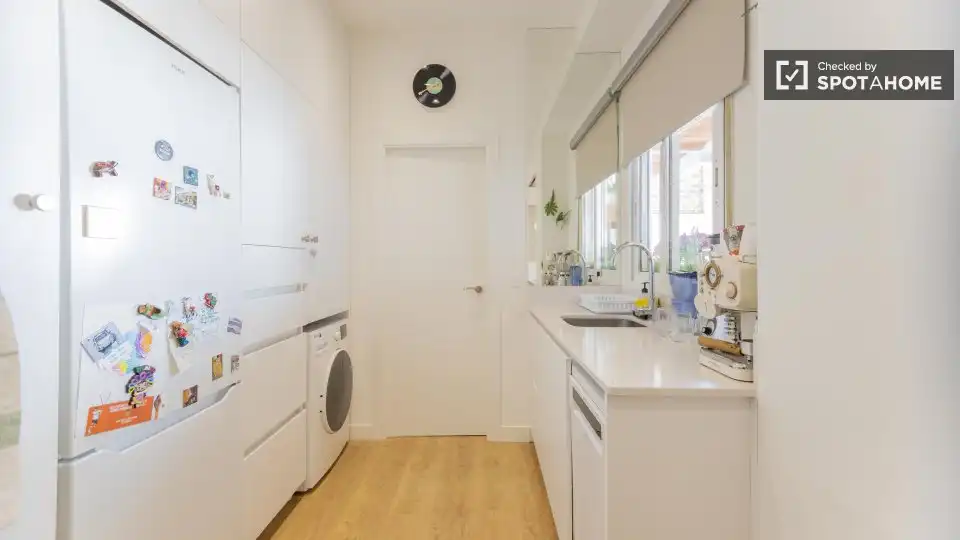 Kitchen of Flat for rent in Valencia  with Air Conditioner, Heating and Furnished