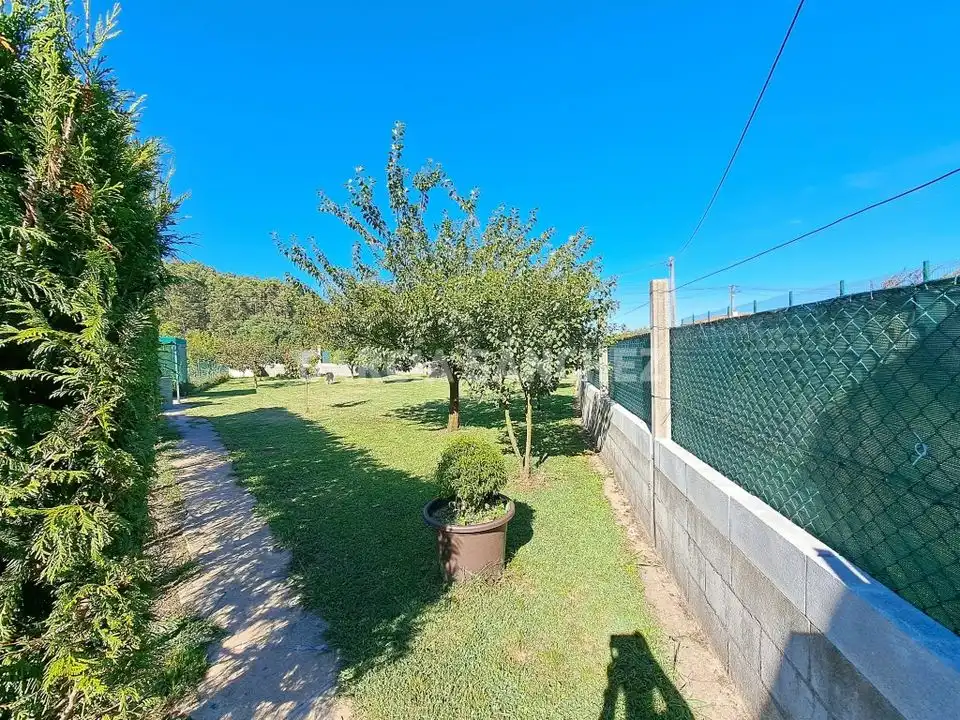 Land for sale in Boiro