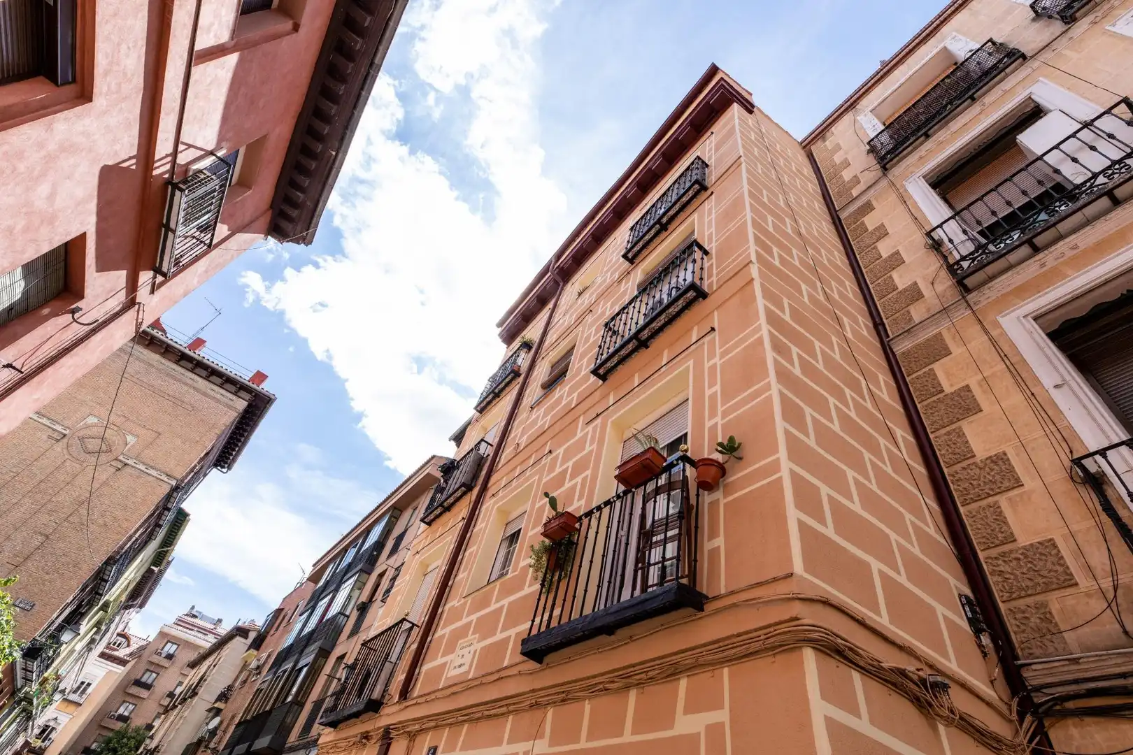 Exterior view of Study for rent in Madrid  with Air Conditioner, Heating and Furnished