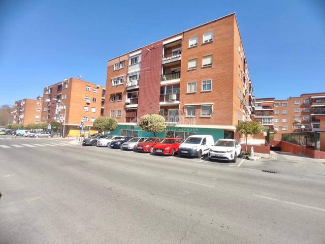 Local comercial en Alquiler en Parque Roma - Coronas