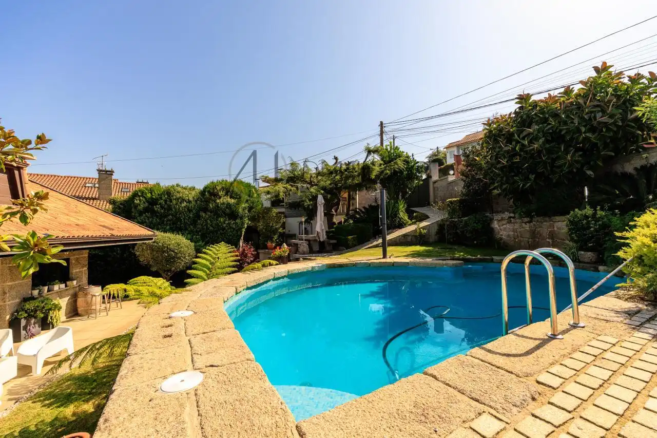 Jardín de Casa o chalet en venta en Nigrán con Calefacción, Jardín privado y Parquet
