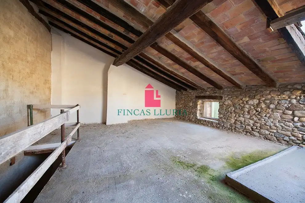 Houses for sale in Crespià
