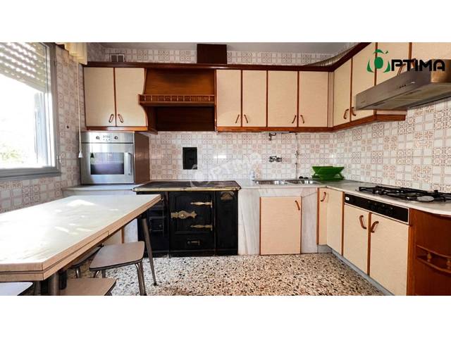 Casa-chalet en Venta en Teo