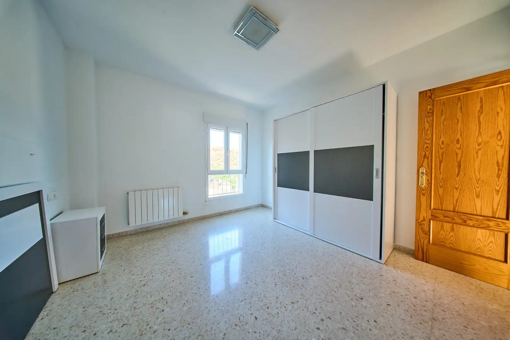 Habitación de Piso en venta en Granada con Aire acondicionado, Calefacción y Trastero