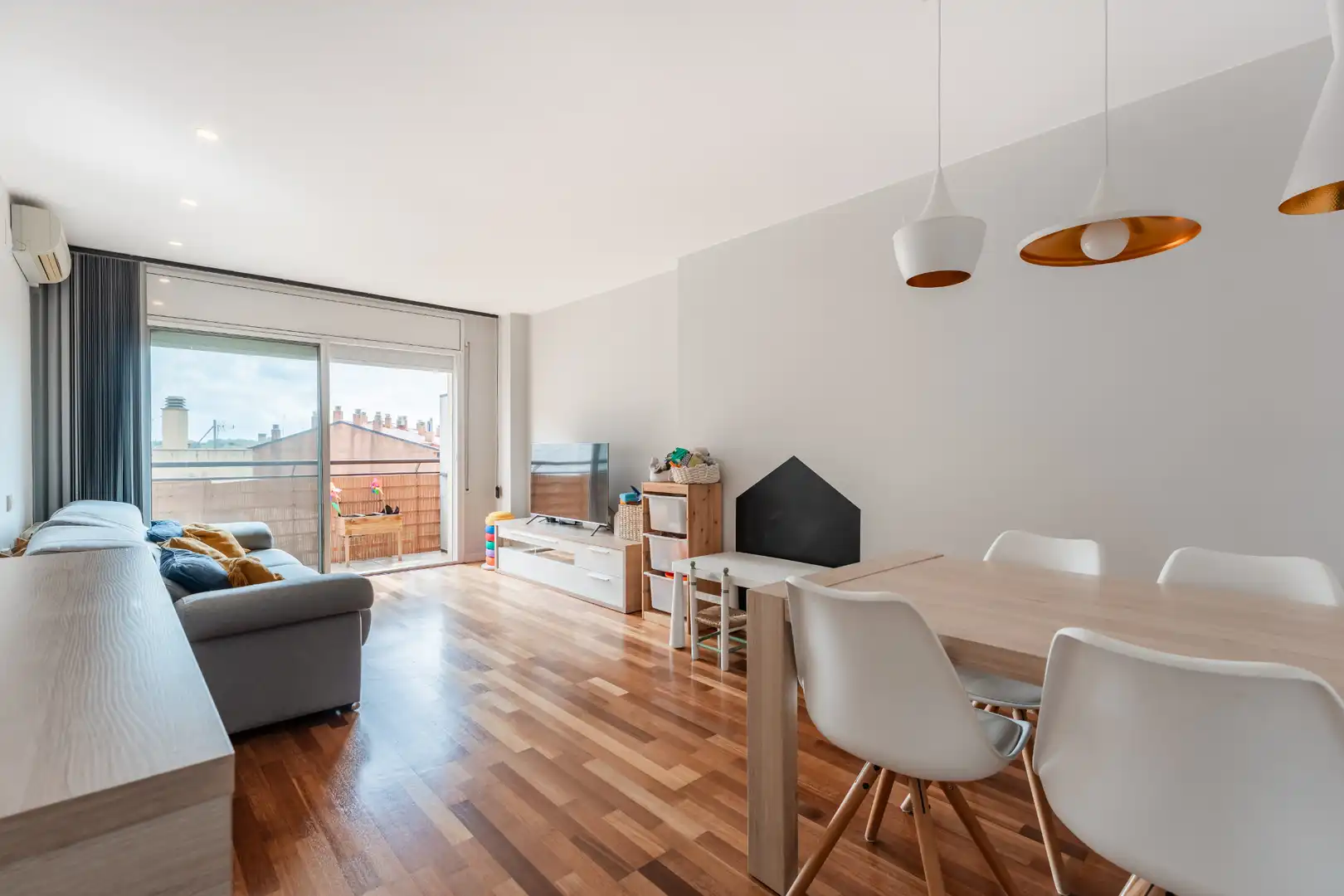 Living room of Flat for sale in Can Illa