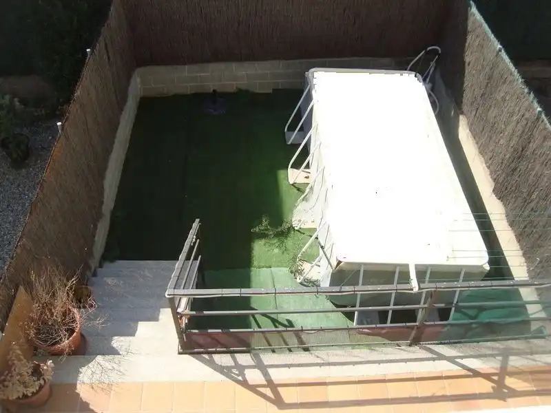 Piscina de Casa adosada en venta en Llinars del Vallès con Calefacción, Jardín privado y Horno
