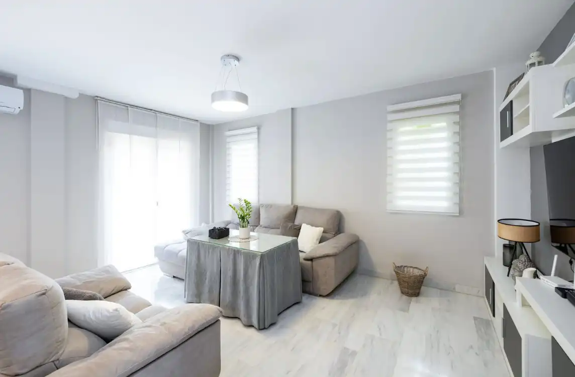 Sala de estar de Casa o chalet en venta en La Zubia con Aire acondicionado, Calefacción y Jardín privado