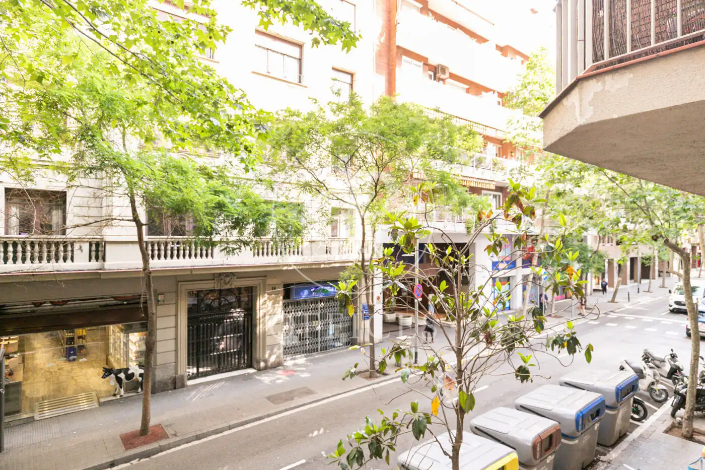 Vista exterior de Oficina de alquiler en Barcelona con Calefacción