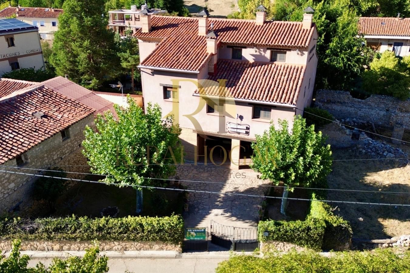 Exterior view of House or chalet for sale in Peralejos de las Truchas  with Heating, Private garden and Parquet flooring