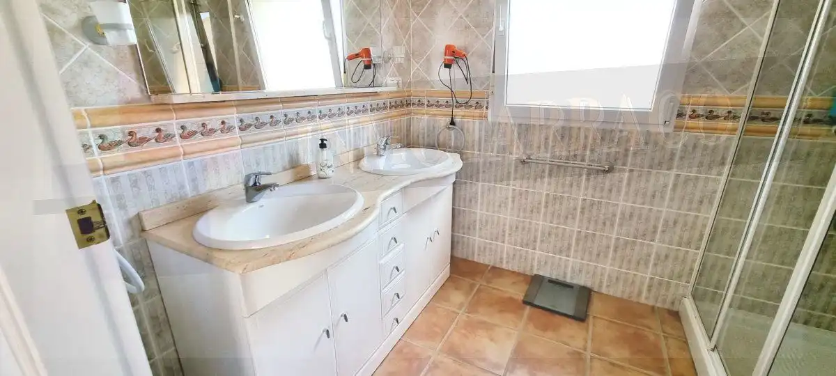 Bany de Apartament de lloguer en Águilas amb Aire condicionat i Terrassa