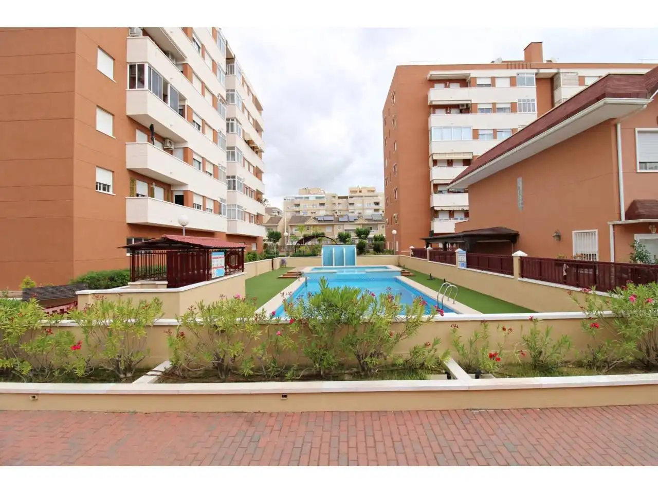Piscina de Dúplex en venta en Elche / Elx con Aire acondicionado, Calefacción y Terraza