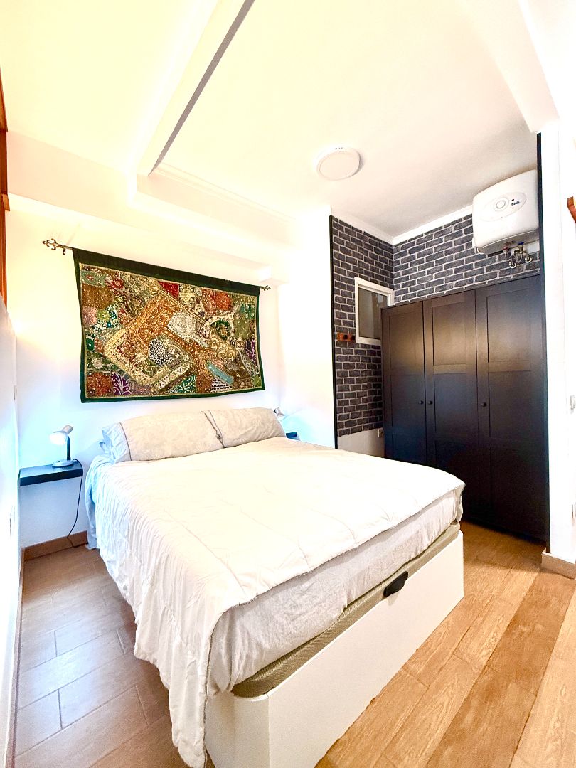 Dormitori de Apartament en venda en Las Palmas de Gran Canaria amb Terrassa, Moblat i Forn