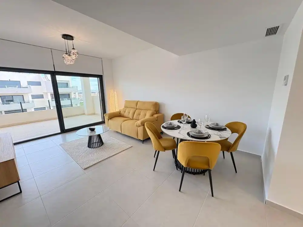 Apartamento con piscina en venta en Orihuela Costa, imagen 2