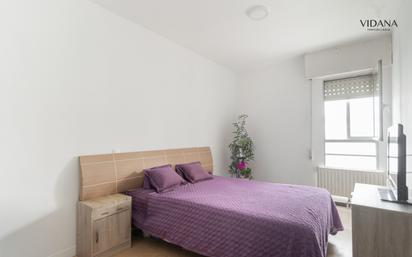 Schlafzimmer von Wohnung zum verkauf in  Pamplona / Iruña