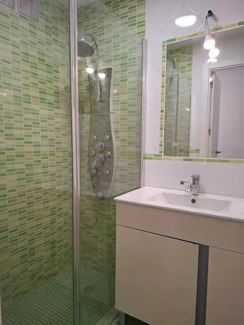 Baño de Piso en venta en Cerro - Amate