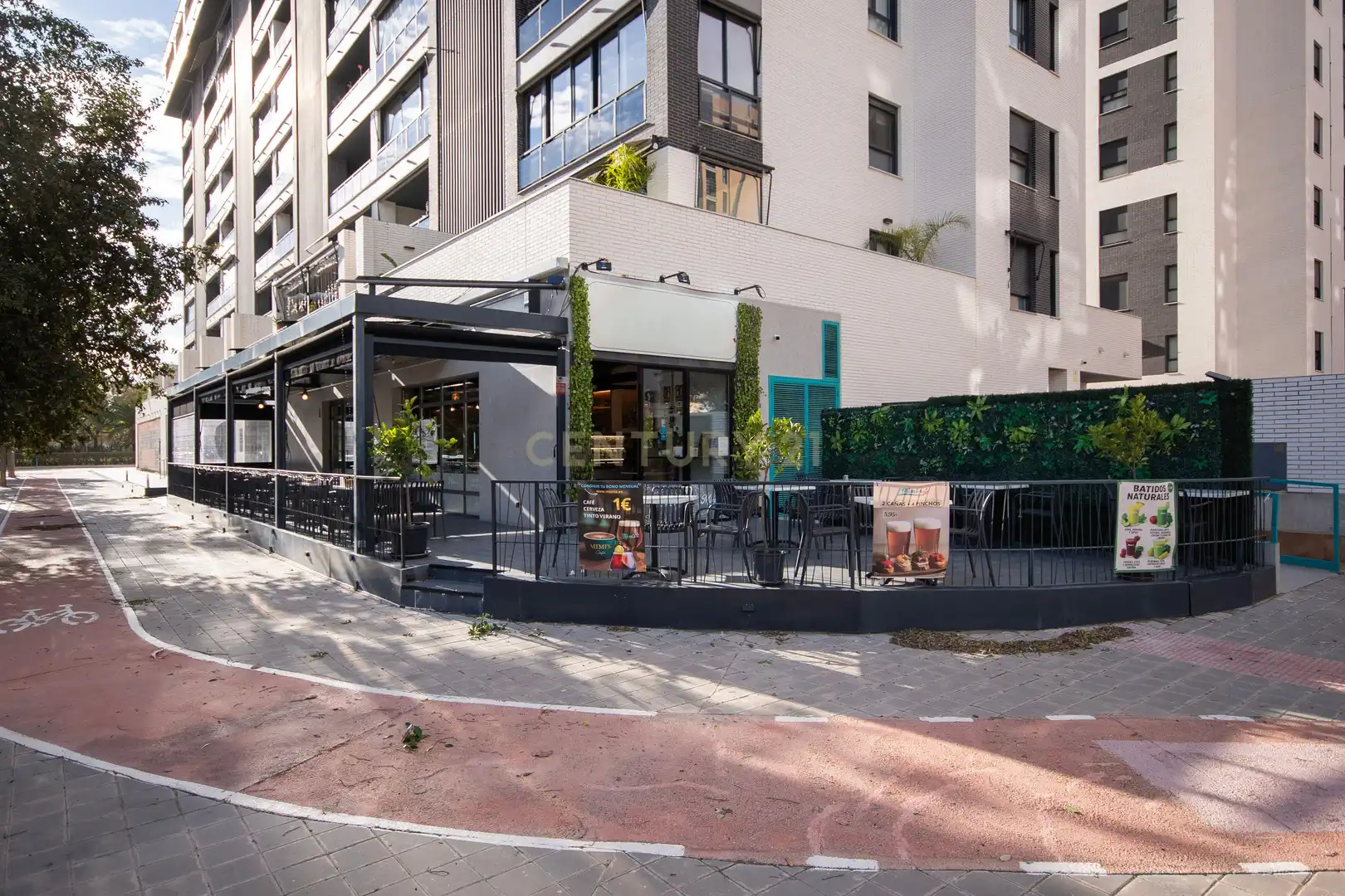 Terrasse von Geschaftsraum zur ubertragung in Alicante / Alacant mit Klimaanlage und Alarm