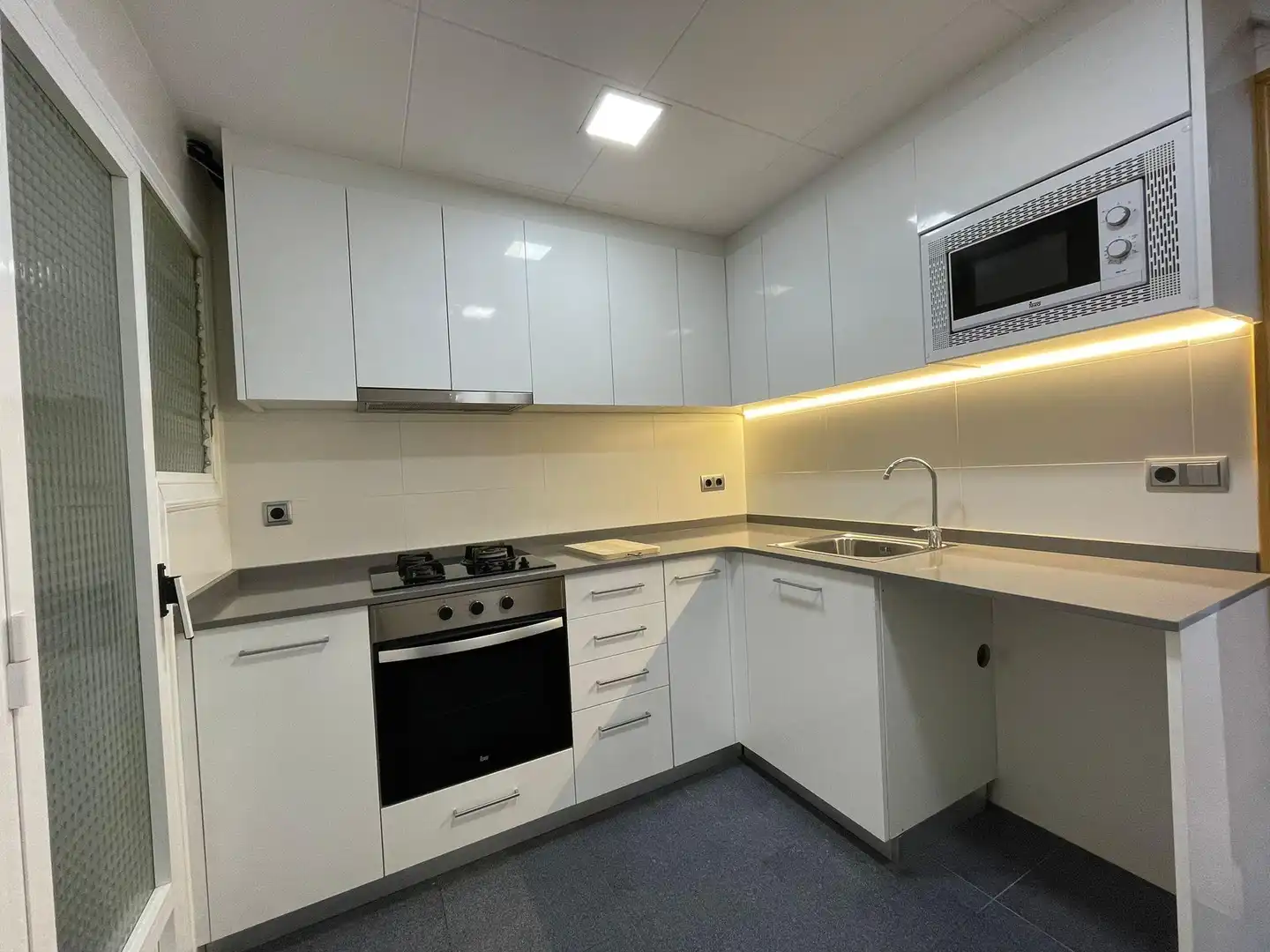 Kitchen of Flat for sale in Molins de Rei  with Air Conditioner and Heating