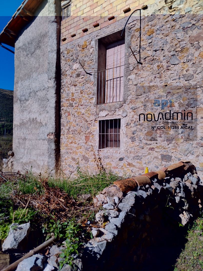 Exterior view of House or chalet for sale in El Pont de Suert  with Balcony