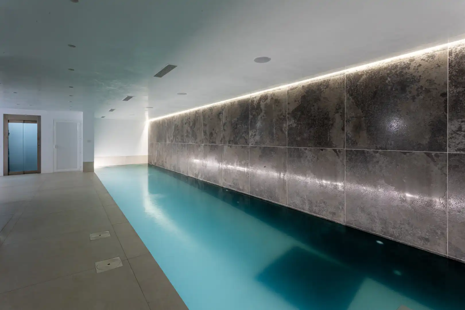 Piscina de Casa o xalet en venda en Marbella amb Aire condicionat, Terrassa i Traster