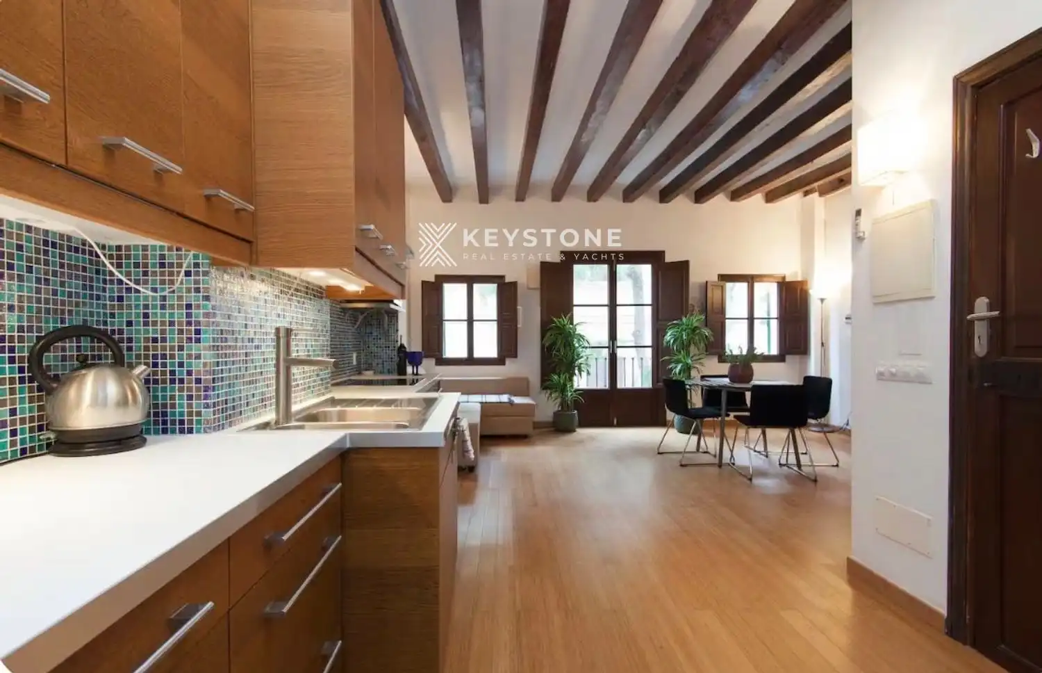 Cuina de Pis de lloguer en  Palma de Mallorca amb Aire condicionat, Terrassa i Moblat