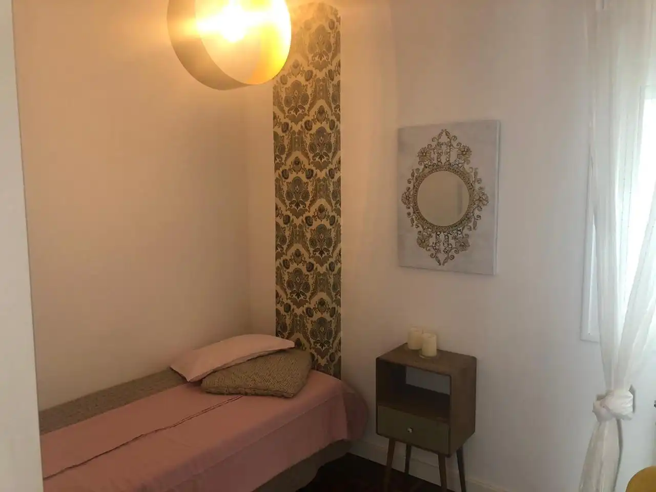 Bedroom of Flat for rent in Zaragoza  with Heating, Parquet flooring and Furnished