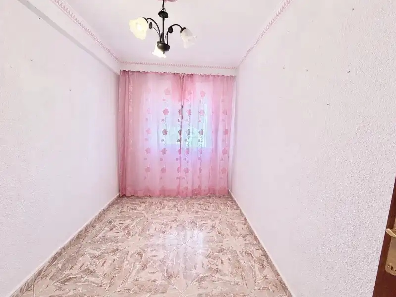 Dormitori de Pis en venda en Málaga amb Aire condicionat, Terrassa i Moblat