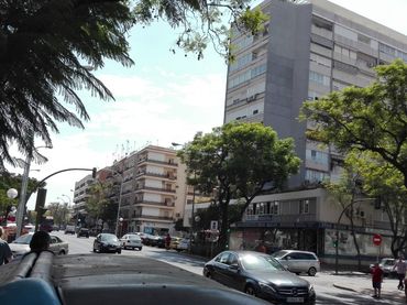 Pis amb balcó en venda a Nervión