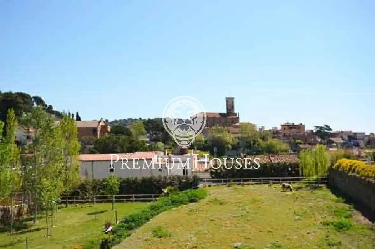 Residential land for sale in Tiana
