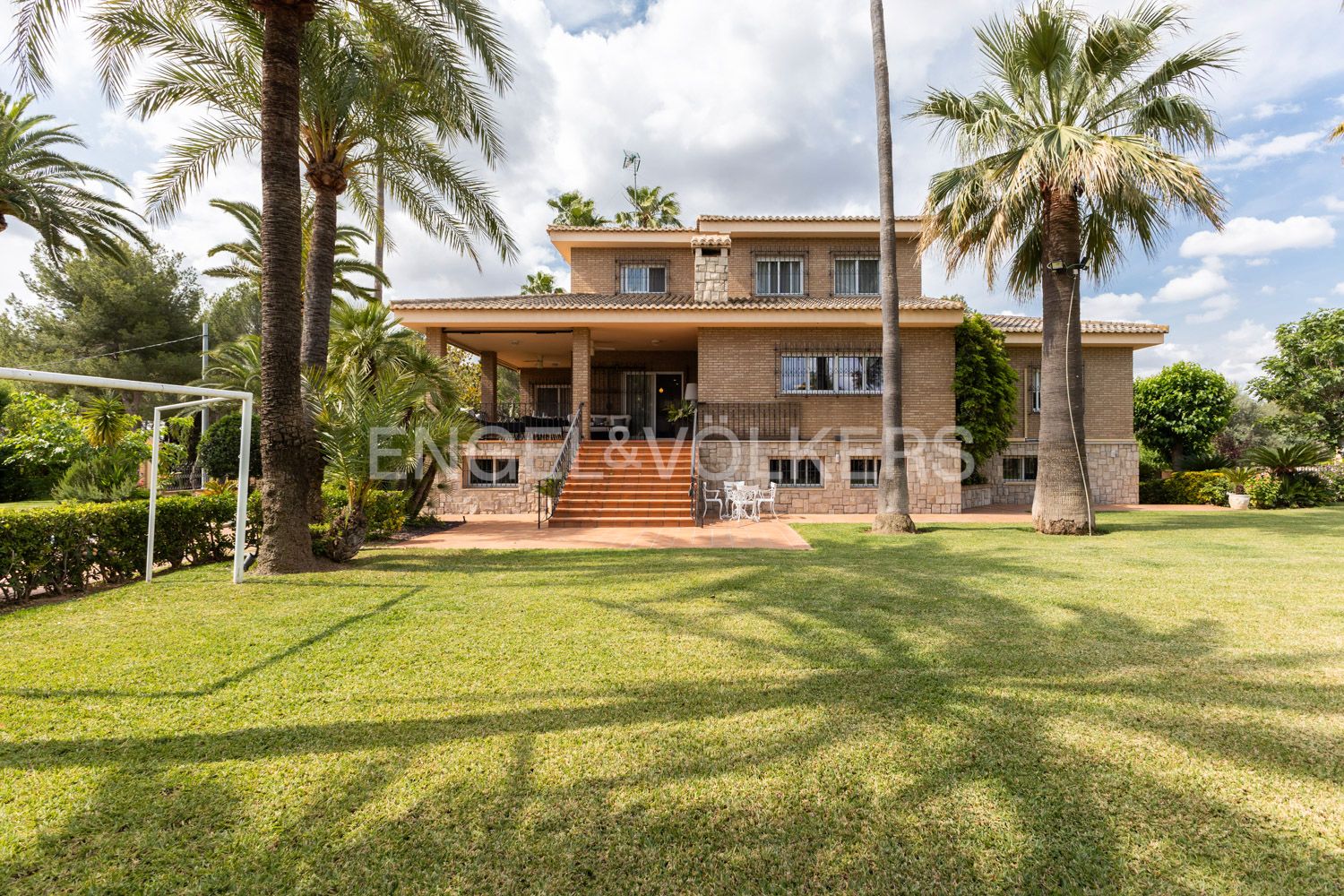 Exterior view of House or chalet for sale in Riba-roja de Túria  with Air Conditioner, Heating and Private garden
