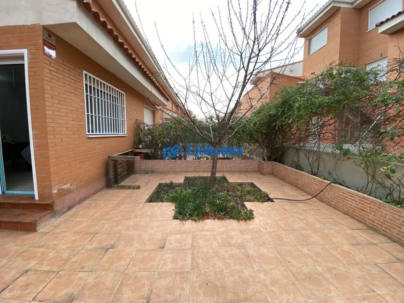 Jardí de Casa adosada en venda en Seseña amb Aire condicionat, Calefacció i Jardí privat