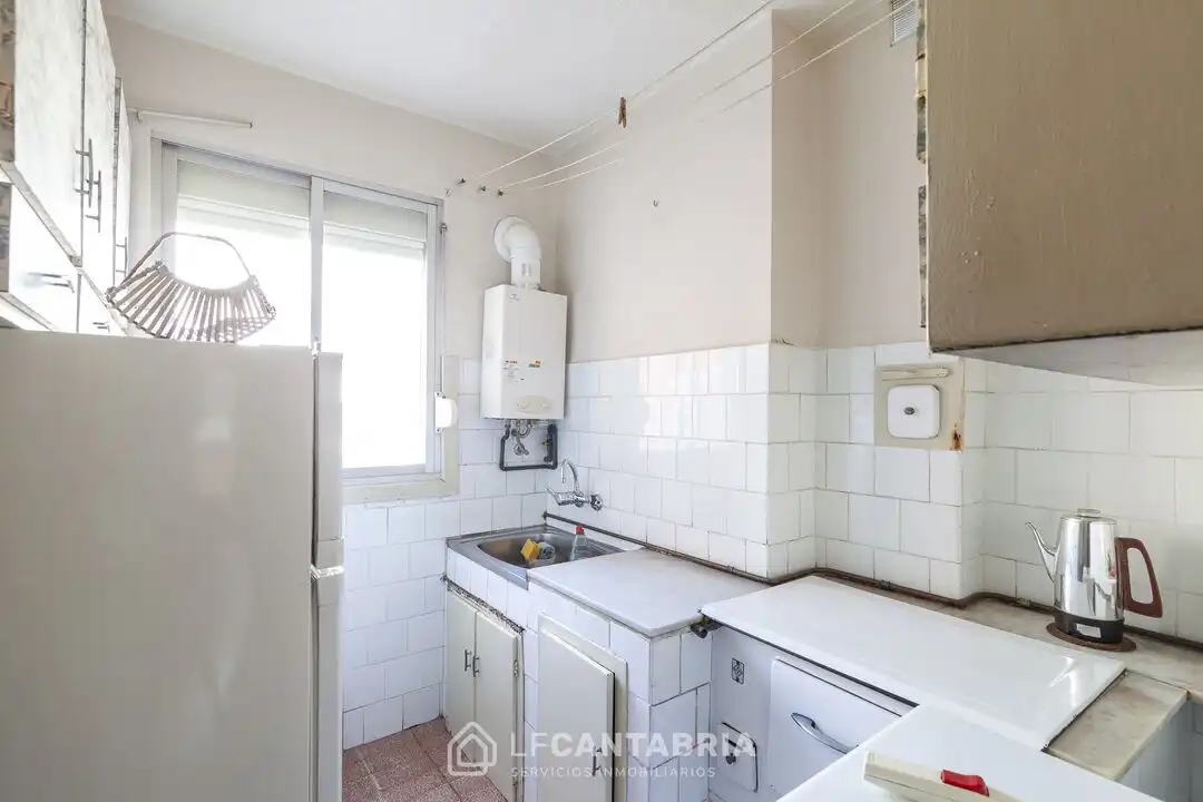 Küche von Wohnung zum Verkauf in Santander