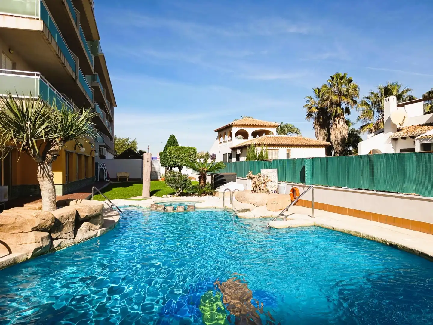 Schwimmbecken von Dachboden zum Verkauf in Orihuela mit Klimaanlage, Terrasse und Schwimmbad