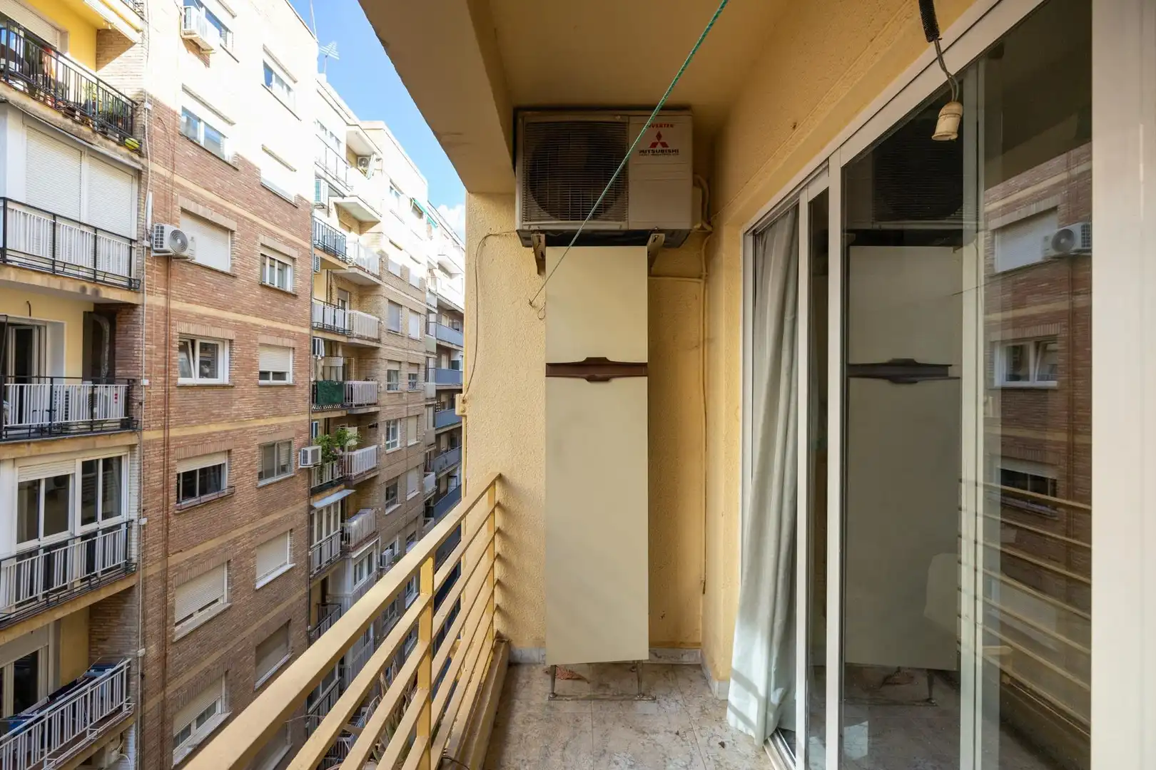 Piso con terraza en venta en Camino de Ronda 100, imagen 4