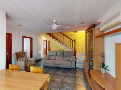 Living room of House or chalet for sale in Santa Perpètua de Mogoda  with Air Conditioner, Heating and Private garden