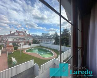 Exterior view of House or chalet for sale in Laredo  with Heating, Private garden and Terrace